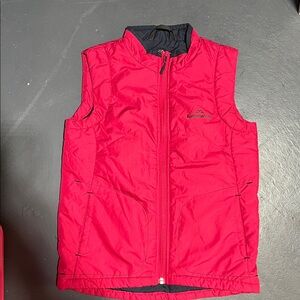 Kathmandu (NZ) Girls lightweight Vest
